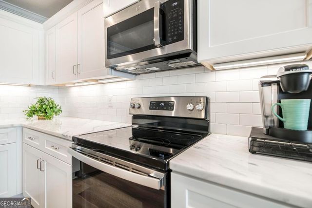 420 Lamplight Drive, Byron, GA 31008