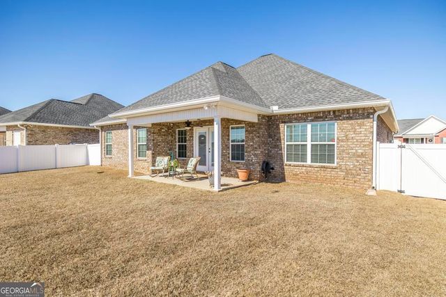 420 Lamplight Drive, Byron, GA 31008