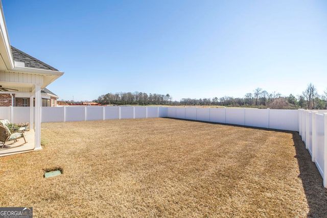 420 Lamplight Drive, Byron, GA 31008