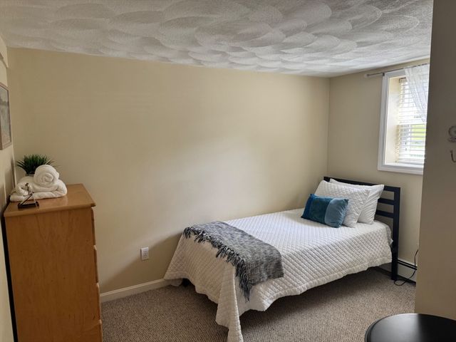 3 Berkshire Rd, Peabody, MA 01960