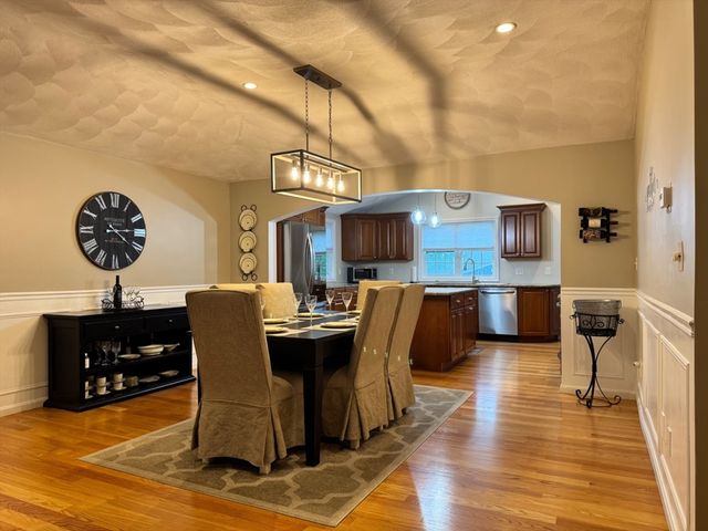 3 Berkshire Rd, Peabody, MA 01960