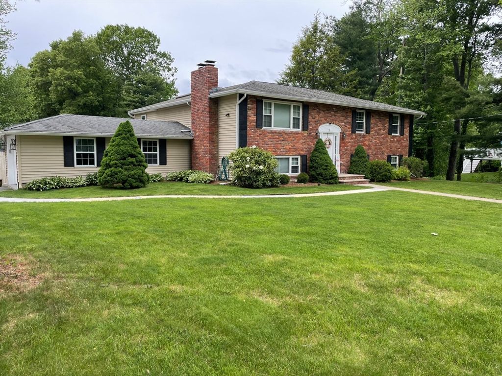 3 Berkshire Rd, Peabody, MA 01960