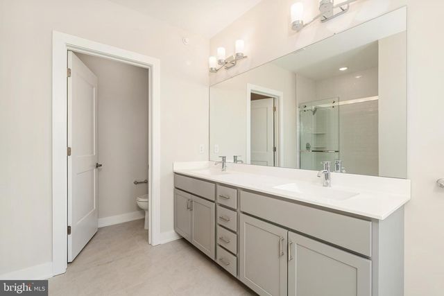 94 VILLAGE DR, Skillman, NJ 08558