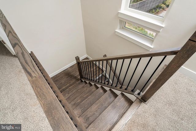94 VILLAGE DR, Skillman, NJ 08558