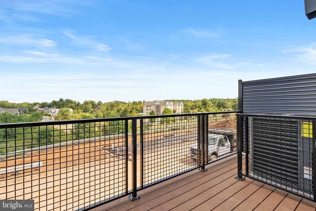 94 VILLAGE DR, Skillman, NJ 08558
