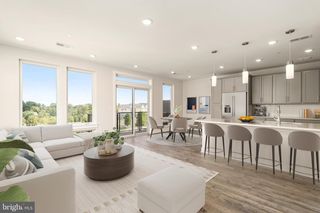 94 VILLAGE DR, Skillman, NJ 08558