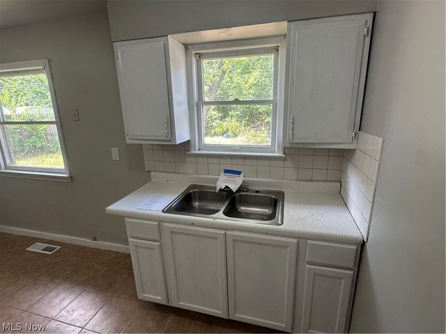 12510 Summerland Avenue, Cleveland, OH 44111