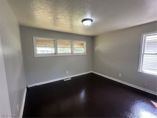12510 Summerland Avenue, Cleveland, OH 44111