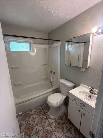 12510 Summerland Avenue, Cleveland, OH 44111
