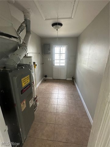 12510 Summerland Avenue, Cleveland, OH 44111