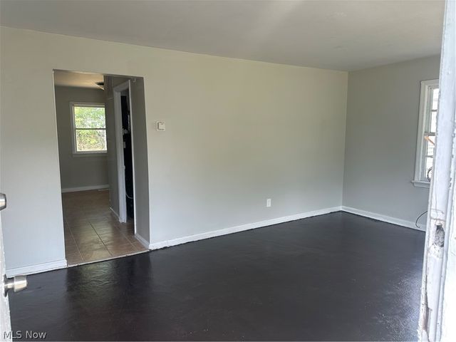 12510 Summerland Avenue, Cleveland, OH 44111