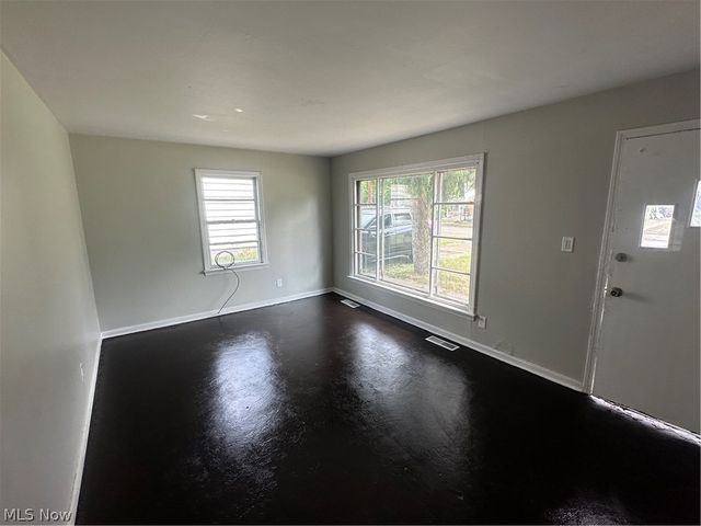 12510 Summerland Avenue, Cleveland, OH 44111