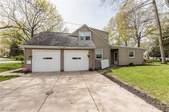 22636 Locust Lane, Rocky River, OH 44116