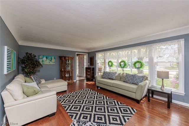 22636 Locust Lane, Rocky River, OH 44116