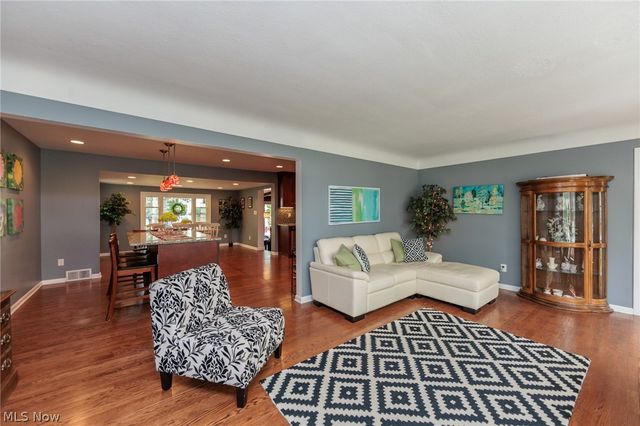 22636 Locust Lane, Rocky River, OH 44116