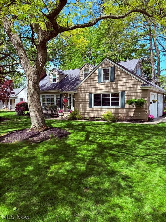 22636 Locust Lane, Rocky River, OH 44116