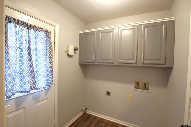 305 LAKEVIEW ST, Whitehouse, TX 75791