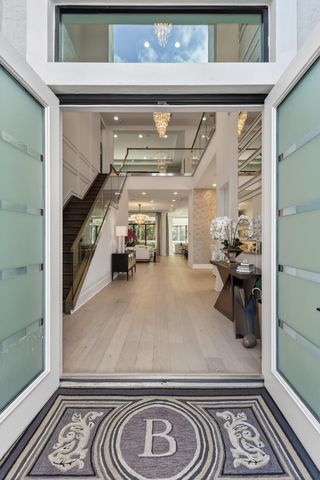 13590 Artisan Circle, Palm Beach Gardens, FL 33418