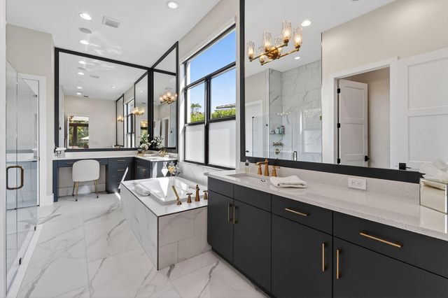 13590 Artisan Circle, Palm Beach Gardens, FL 33418