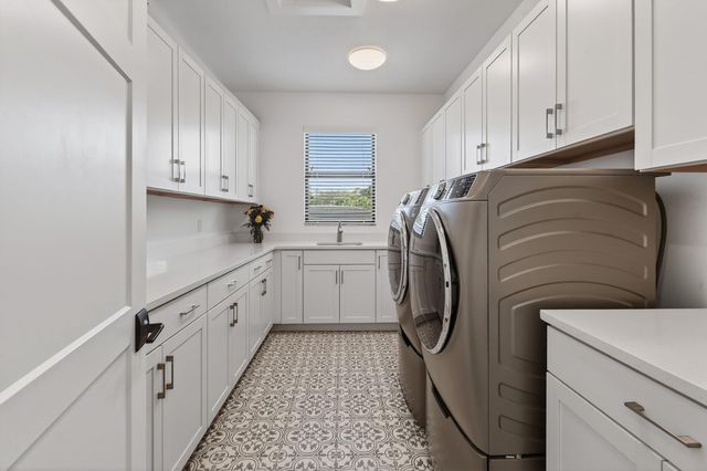 13590 Artisan Circle, Palm Beach Gardens, FL 33418