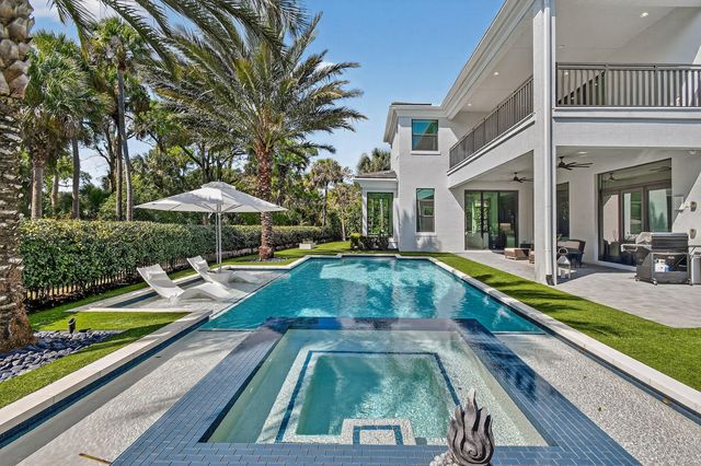 13590 Artisan Circle, Palm Beach Gardens, FL 33418