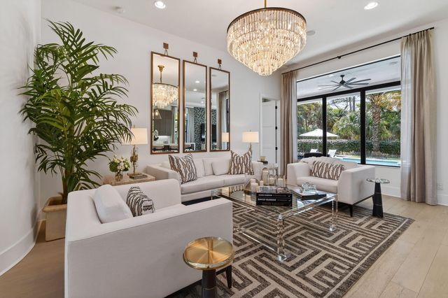 13590 Artisan Circle, Palm Beach Gardens, FL 33418