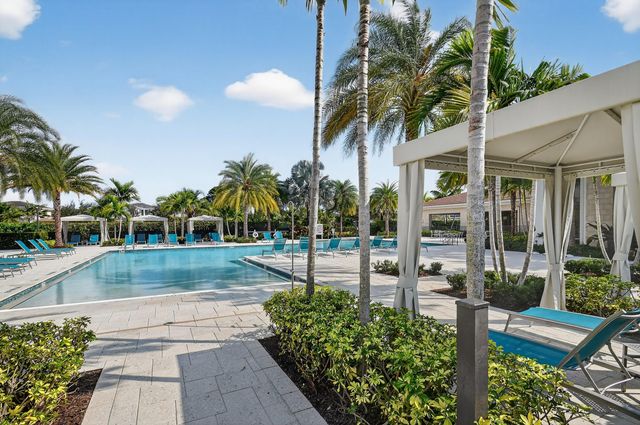 13590 Artisan Circle, Palm Beach Gardens, FL 33418