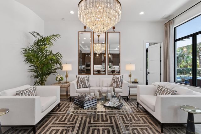 13590 Artisan Circle, Palm Beach Gardens, FL 33418