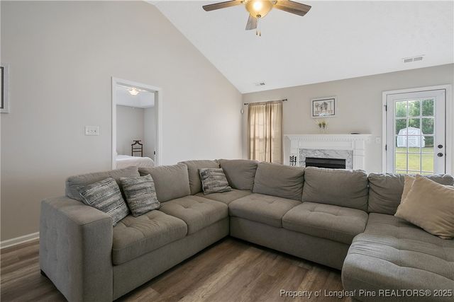 5617 Shady Pine Ct Court, Hope Mills, NC 28348