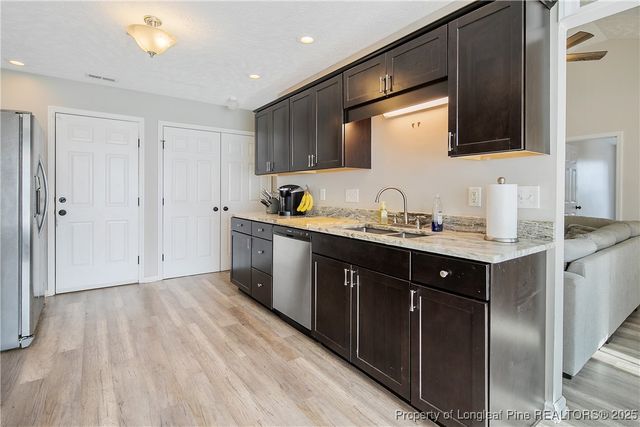 5617 Shady Pine Ct Court, Hope Mills, NC 28348