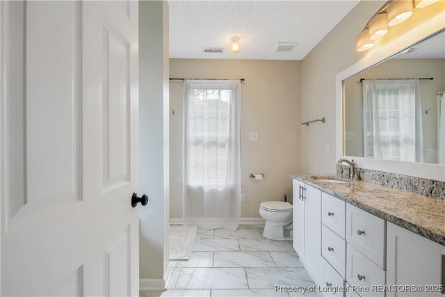 5617 Shady Pine Ct Court, Hope Mills, NC 28348