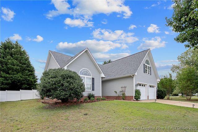 5617 Shady Pine Ct Court, Hope Mills, NC 28348