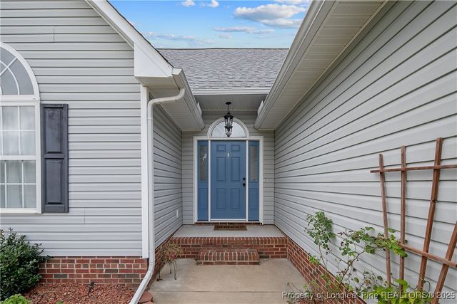5617 Shady Pine Ct Court, Hope Mills, NC 28348