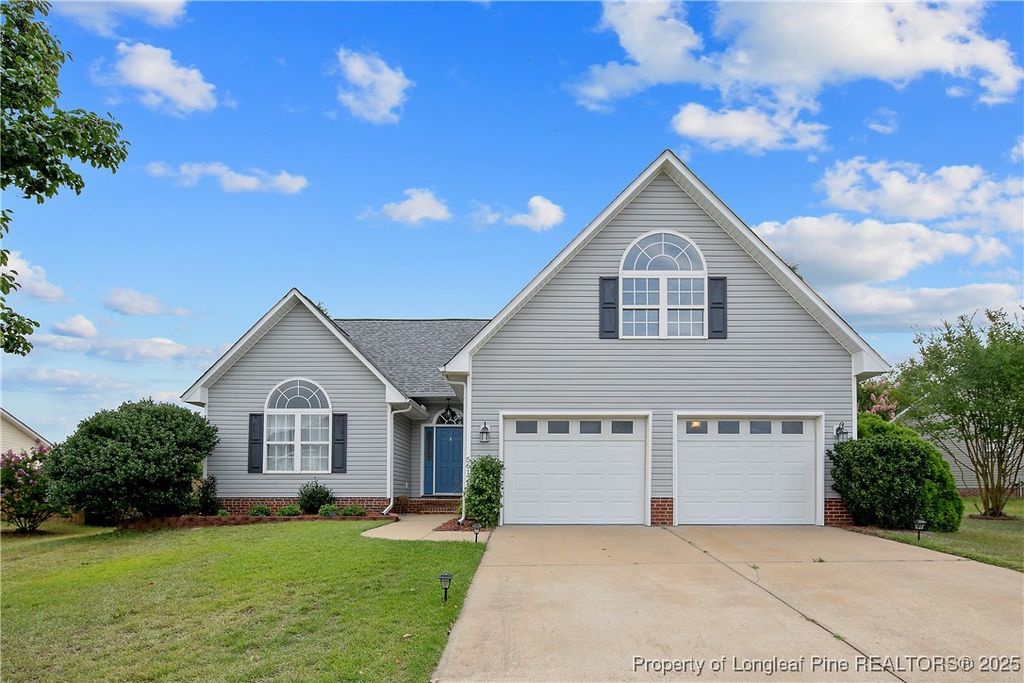 5617 Shady Pine Ct Court, Hope Mills, NC 28348