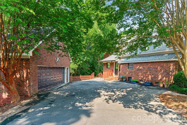 5301 Woodridge Drive, Monroe, NC 28110