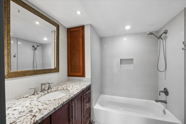 515 Tallowood Road 56, Houston, TX 77024