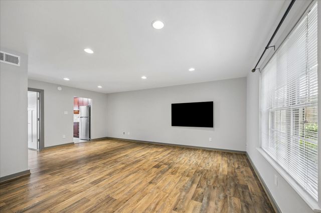 515 Tallowood Road 56, Houston, TX 77024