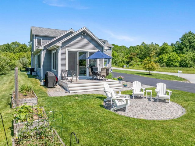 17 Western Terrace, Laconia, NH 03246