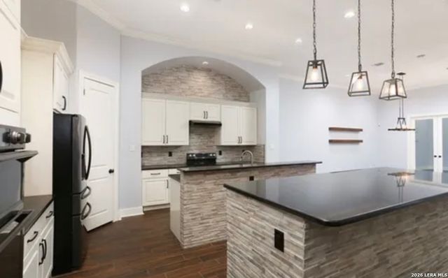 1811 Barrett Palms, San Antonio, TX 78224