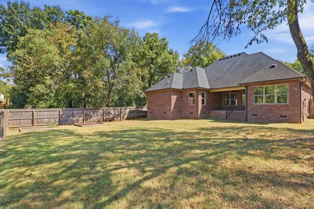 118 Rice Rd, Hendersonville, TN 37075