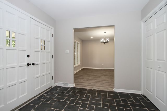 4N725 KLEIN Road, West Chicago, IL 60185