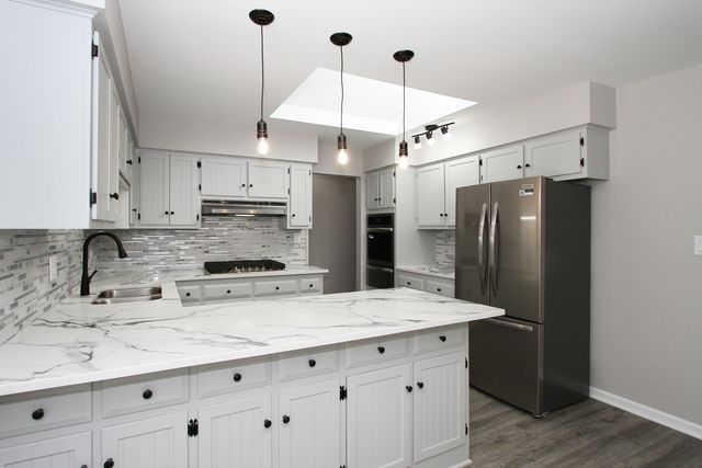 4N725 KLEIN Road, West Chicago, IL 60185