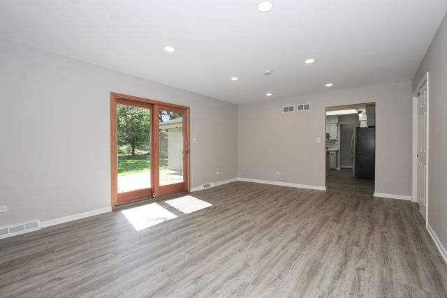 4N725 KLEIN Road, West Chicago, IL 60185