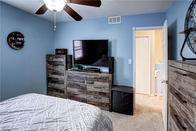 9559 Driftwood Drive, Olmsted Falls, OH 44138