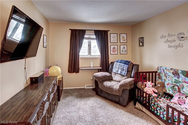 9559 Driftwood Drive, Olmsted Falls, OH 44138