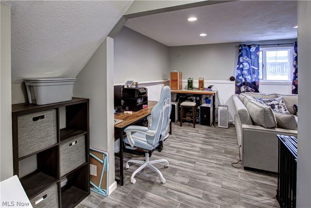 9559 Driftwood Drive, Olmsted Falls, OH 44138