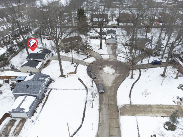 9559 Driftwood Drive, Olmsted Falls, OH 44138