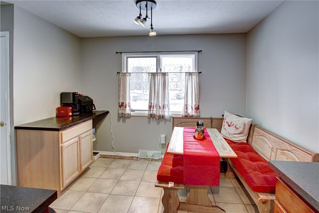 9559 Driftwood Drive, Olmsted Falls, OH 44138