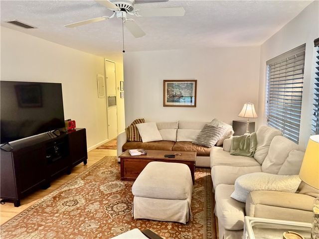 1900 5th Avenue SE, Vero Beach, FL 32962