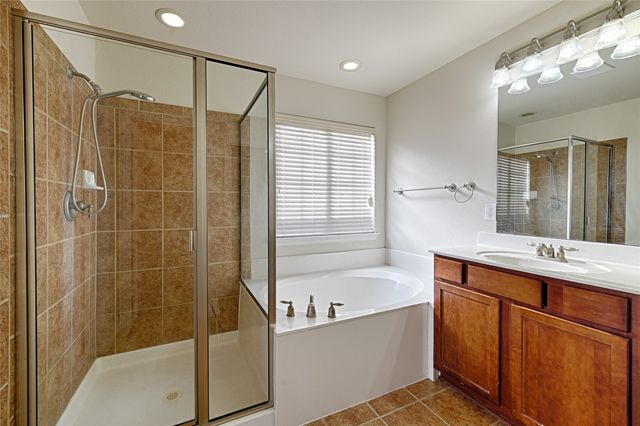 2619 Cove Drive, Grand Prairie, TX 75054